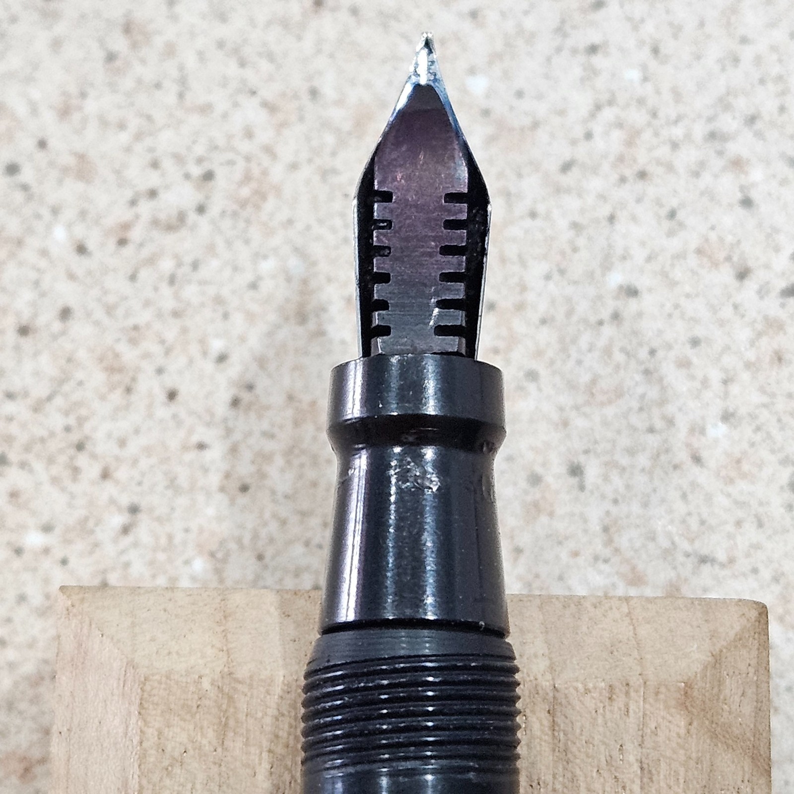 Unbranded Lever Fill Black Etched Cap & Barrel With Pointed Ends 5″ Fountain Pen