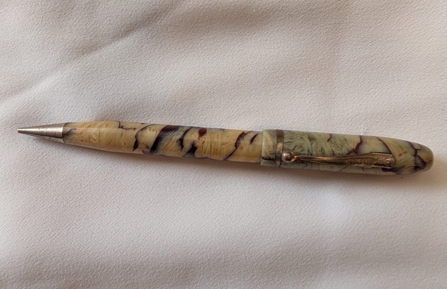 Vintage WEAREVER Marbled Celluloid Lever Fill Fountain Pen Durium 14K GP Nib