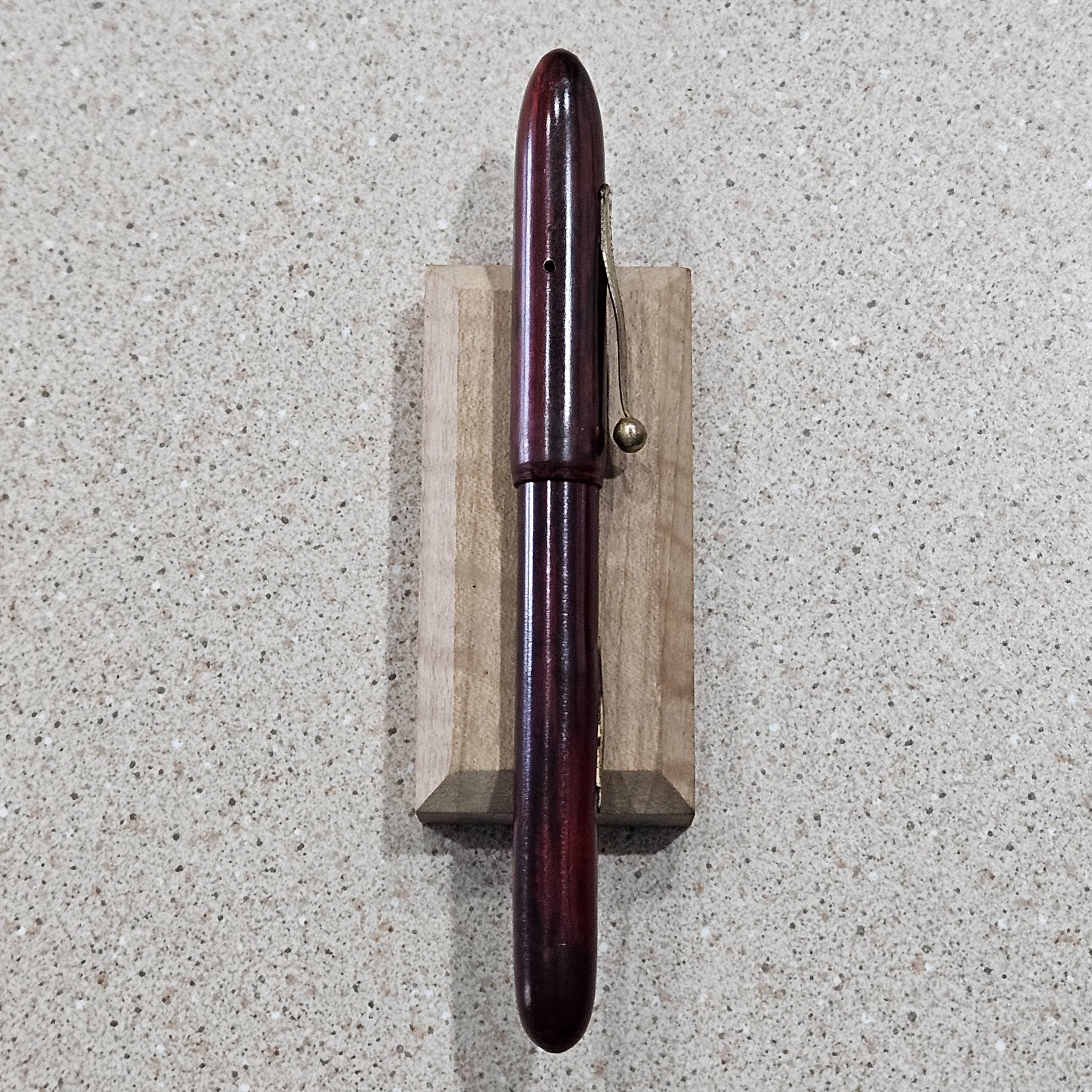Vintage Wearever Lever Fill Red Woodgrain With Rounded Ends 5-3/8″ Fountain Pen