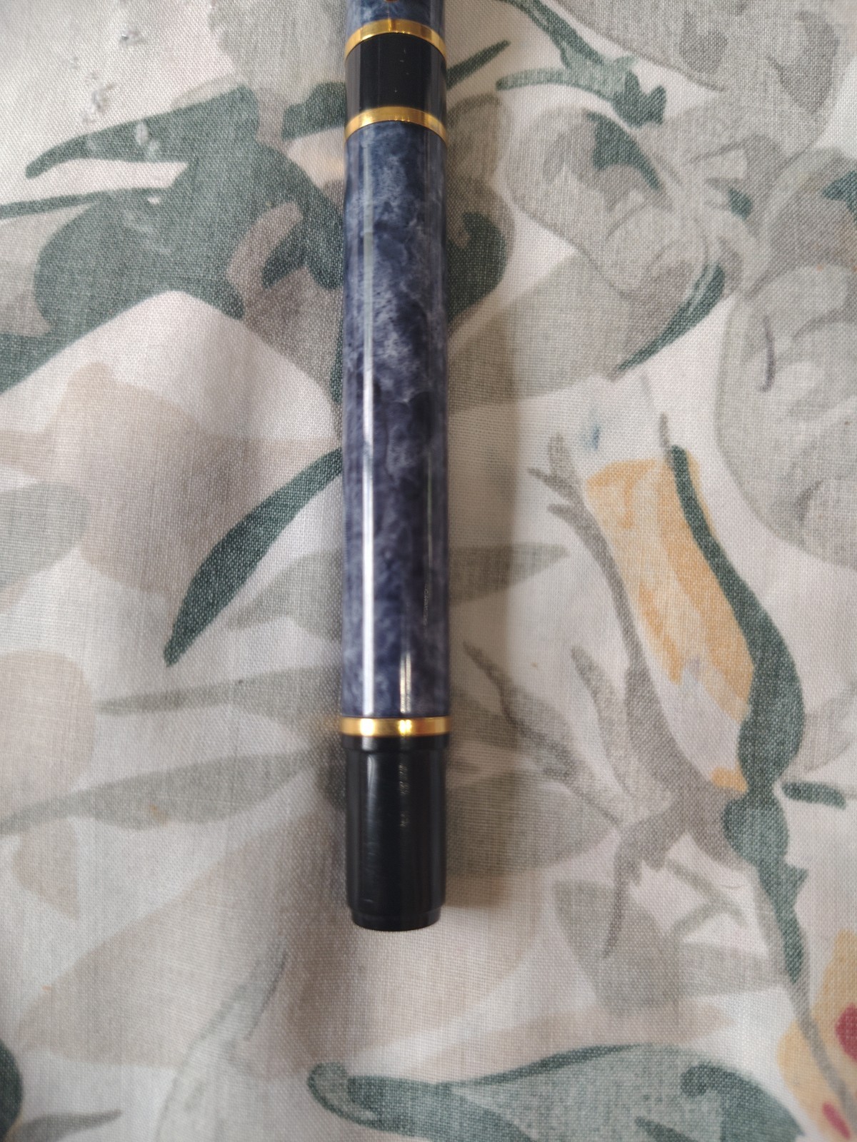 Waterman Laureate Glossy Marble Blue Metal Fountain Pen Gold Plated Medium Nib