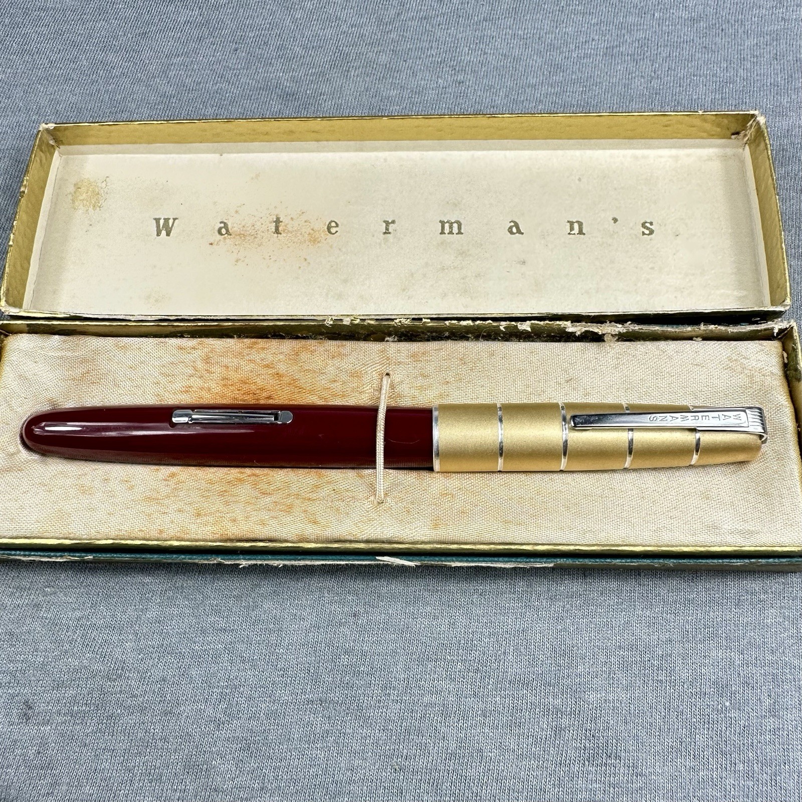 Vintage NOS Waterman Crusader Taperite Fountain Pen Burgundy Red w/ 14k Nib