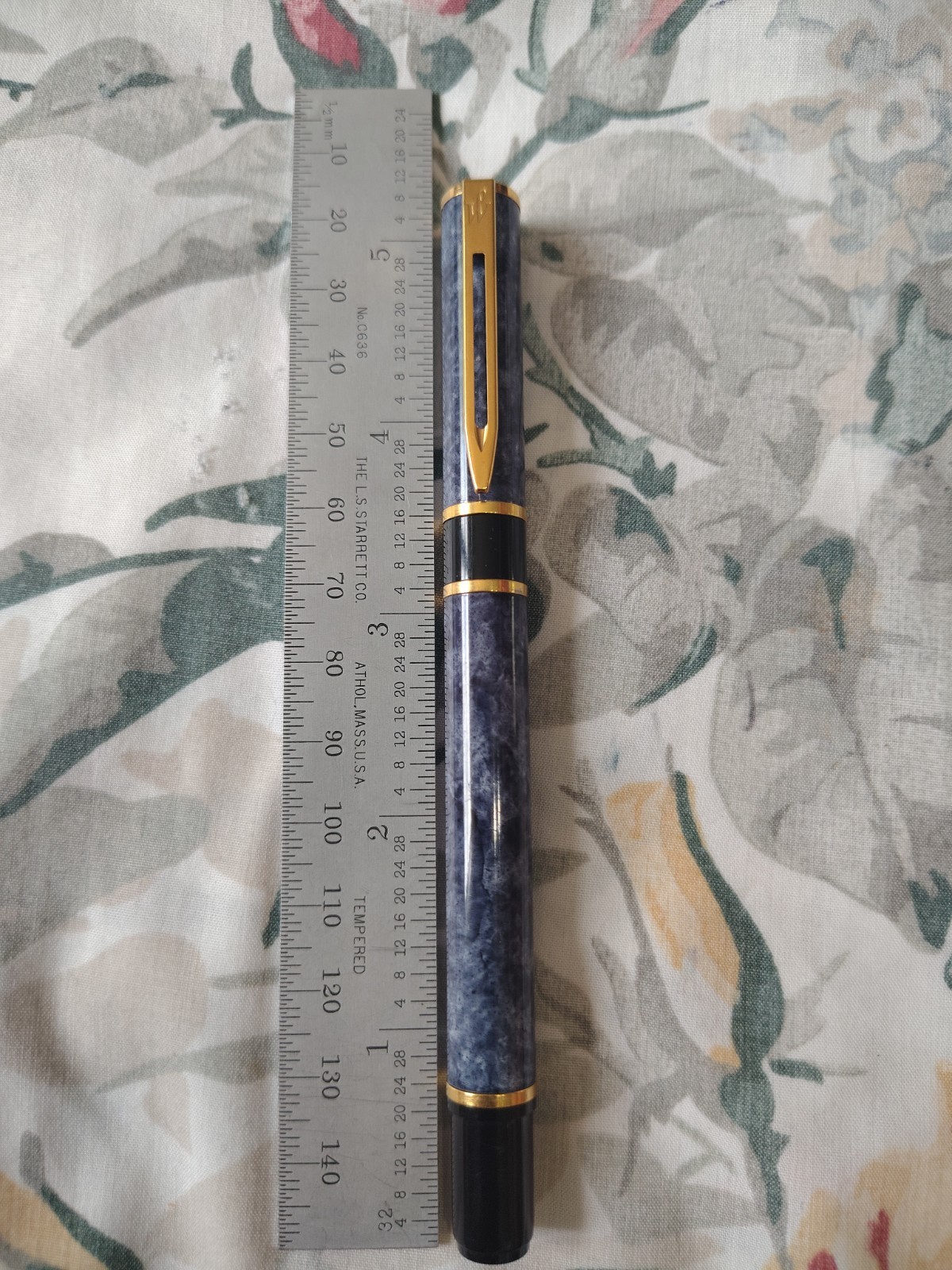 Waterman Laureate Glossy Marble Blue Metal Fountain Pen Gold Plated Medium Nib