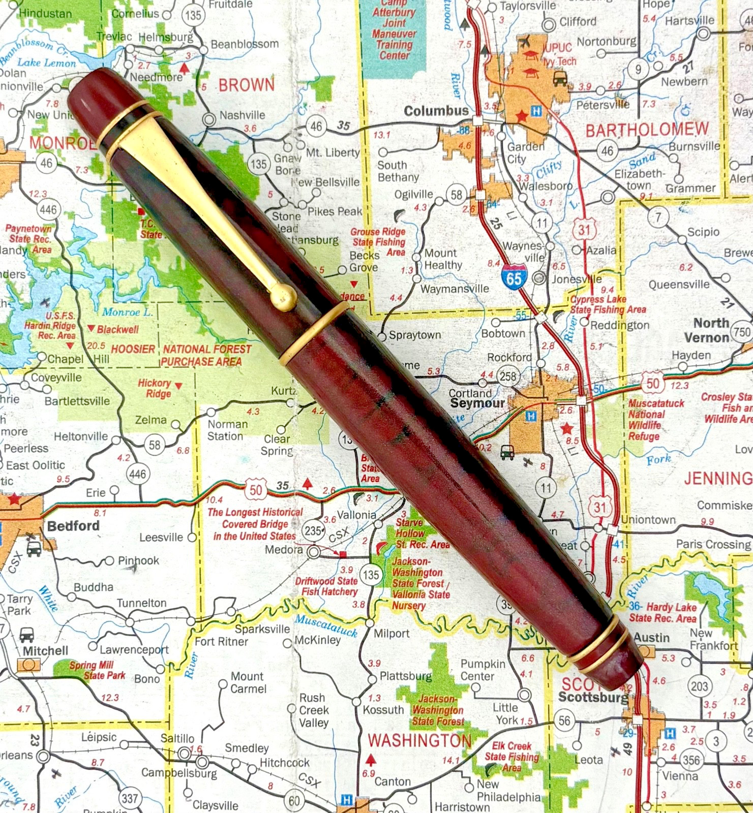 Vintage Unbranded Urushi Style Fountain Pen with steel nib, squeeze converter