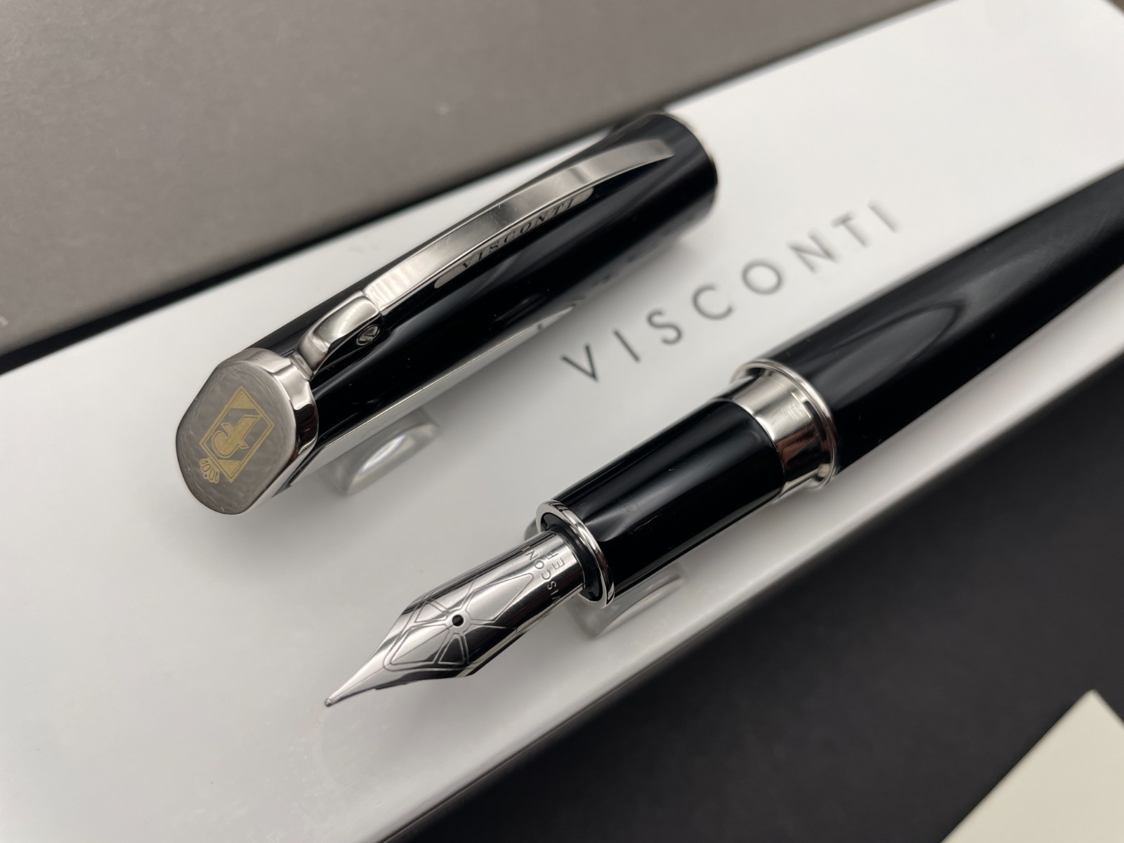 Visconti Italy Pininfarina XL Black & Steel Fountain Pen Extra Fine Nib $395 New