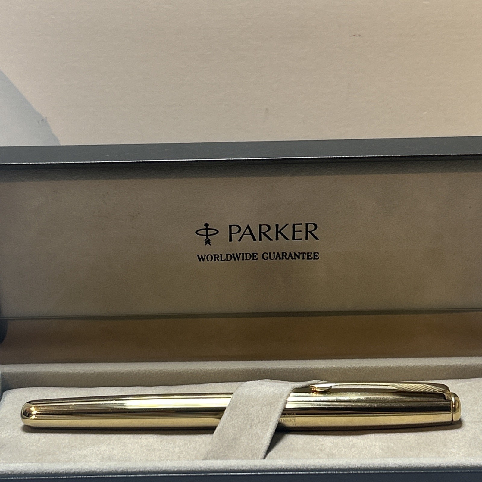 PARKER SONNET SERIES FOUNTAIN PEN IN ROLLED GOLD LINED PATTERN STUB NIB FRANCE