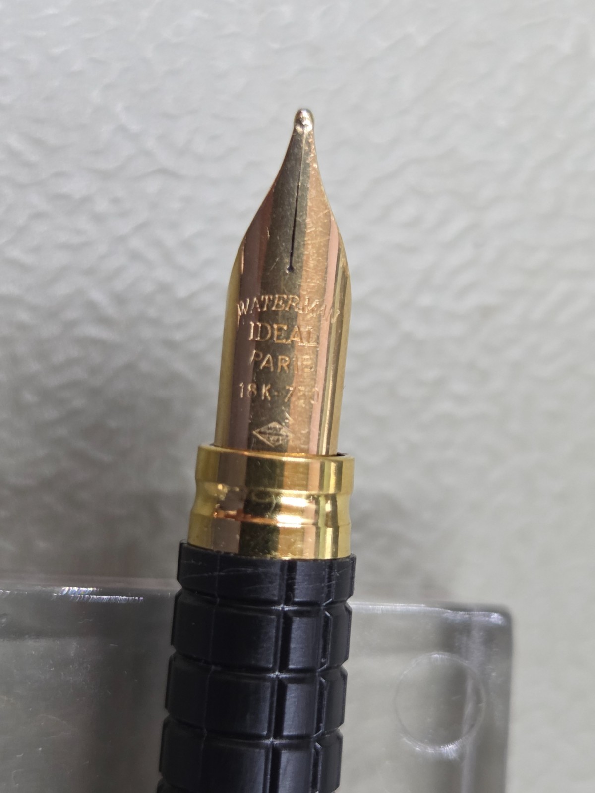 Waterman Executive Black Laque Fountain With 18k Gold Medium Nib France