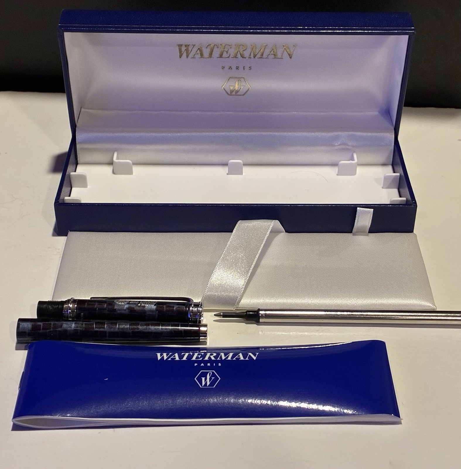 Selling Box leaving odd pieces Waterman Paris White Satin Lined Case