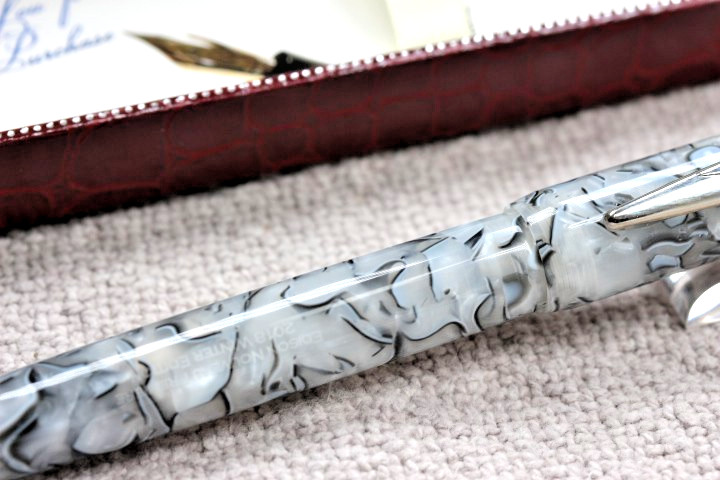 EDISON NOUVEAU 2018 WINTER PREMIERE FROST FOUNTAIN PEN FINE NIB NEW IN BOX