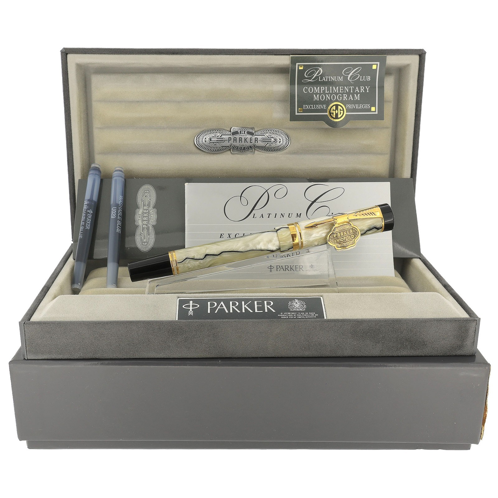 1994 PARKER DUOFOLD INTERNATIONAL BLACK & PEARL 18K BROAD NIB FOUNTAIN PEN