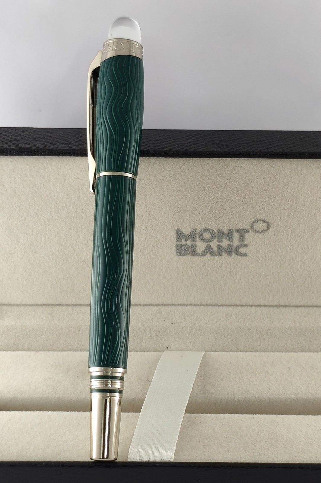 Montblanc Green Body + Green Clip / Fountain Pen / Empty Refill