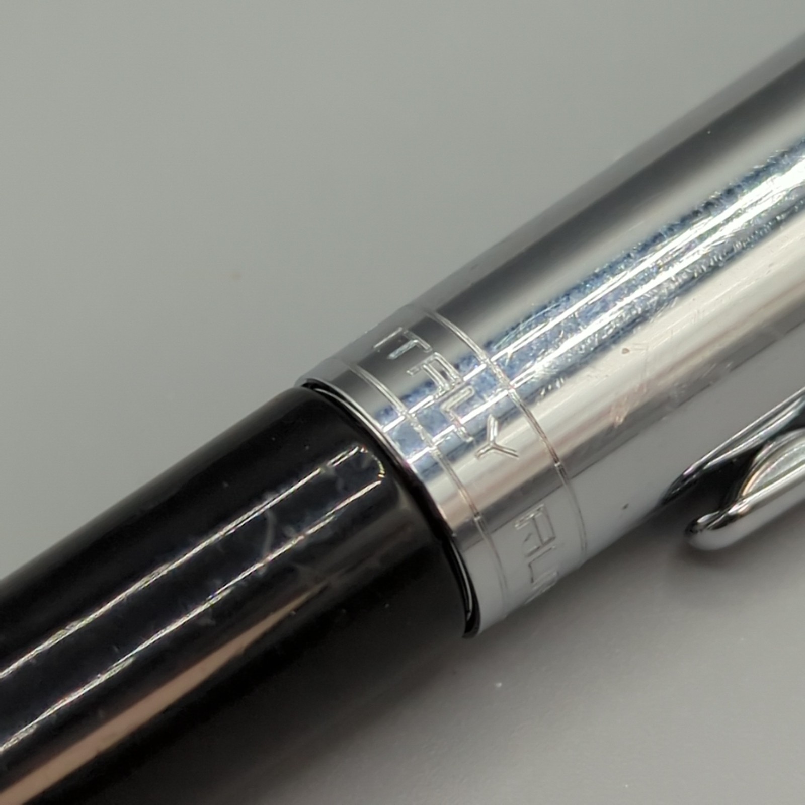 Aurora TU Fountain Pen – Black With Chrome Trim Medium Nib Italy Used