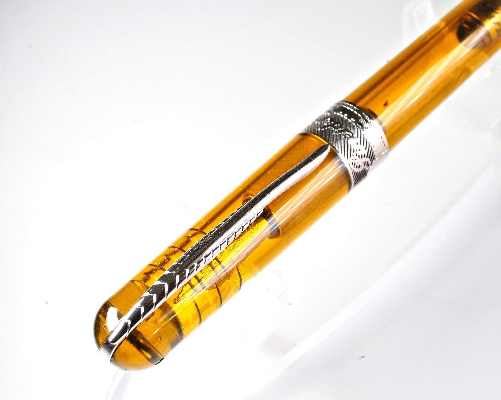 PINEIDER Avatar UR (Ultra Resin) Amber Demo Fountain Pen, Italy, Medium, MINT
