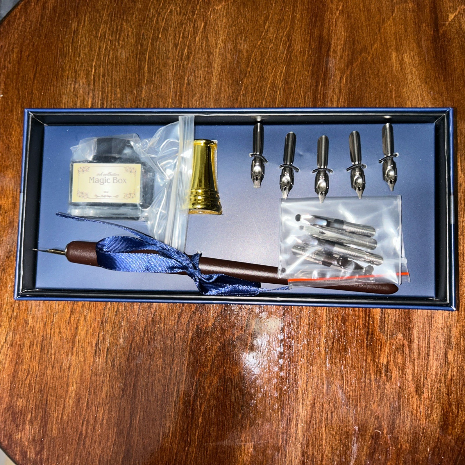 Vintage Fountain Pen Gift Set with Various size Nibs New