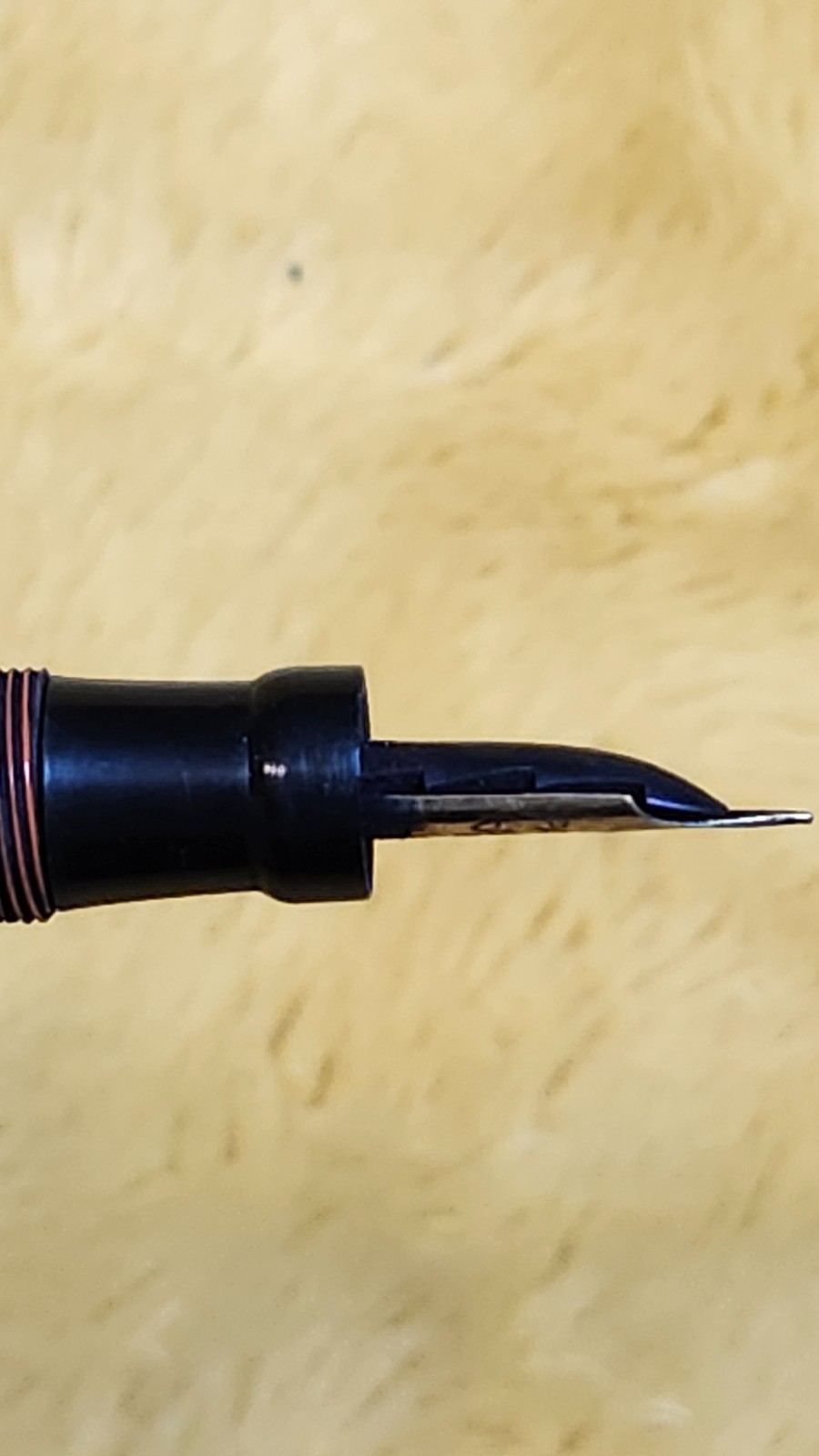 PARKER DUOFOLD JR. LUCKY CURVE FOUNTAIN PEN ORANGE 4 1/2″L