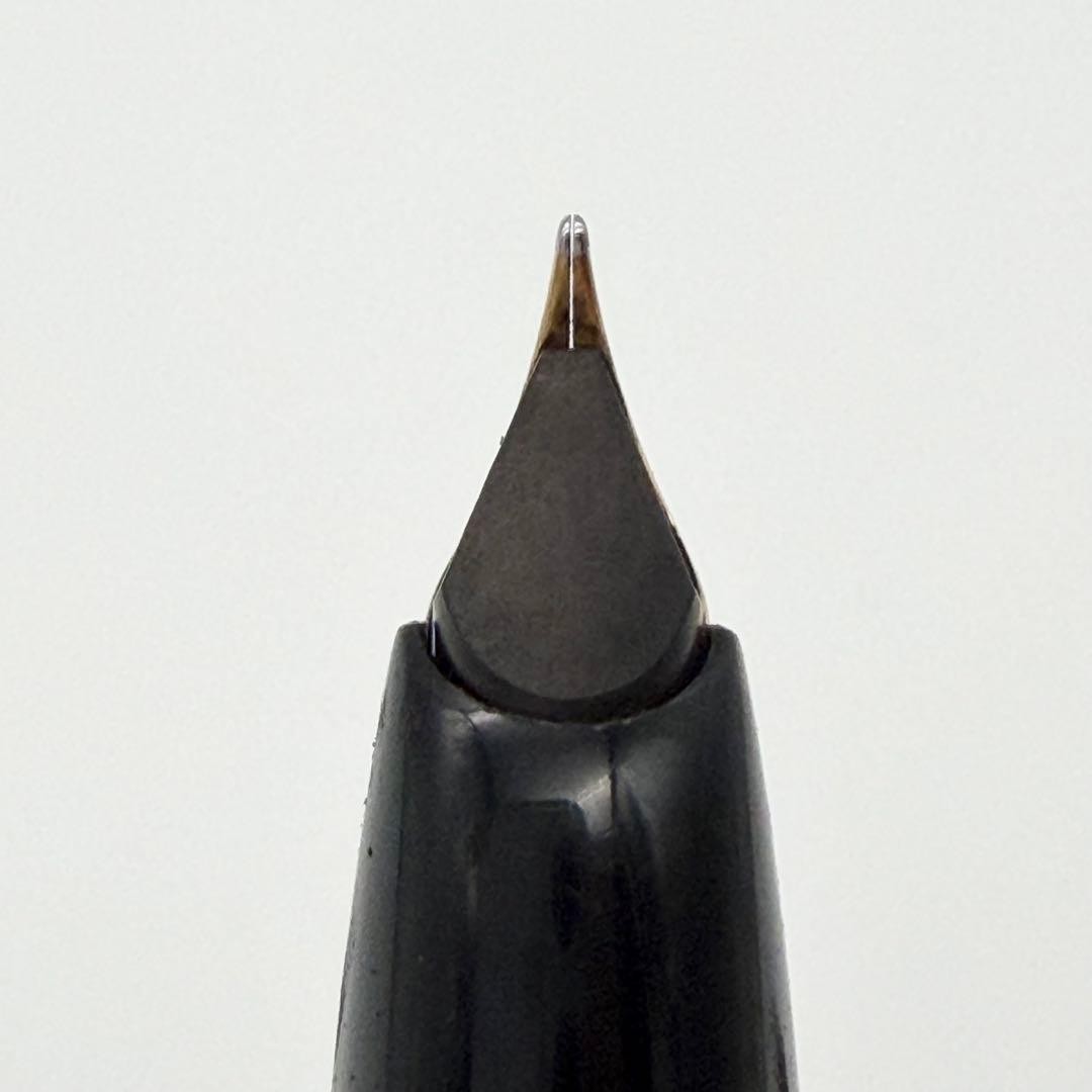 MONTBLANC Montblanc Fountain Pen 8.550 Black Gold (Ink Not Included)