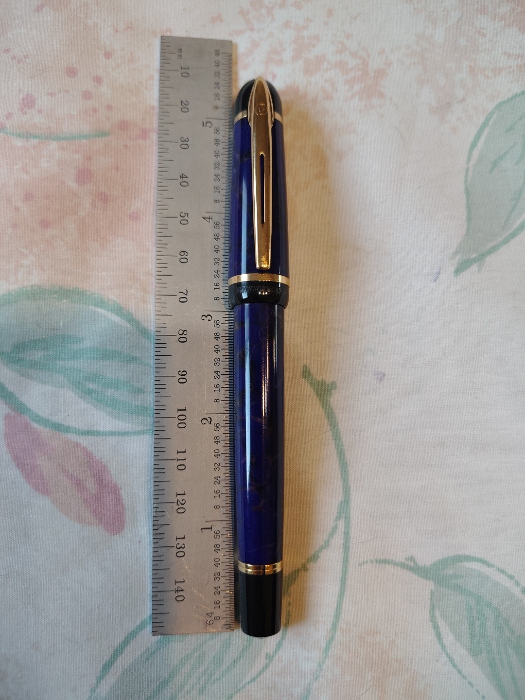 Waterman Phileas Violet Marble Gold Plated Medium Nib Fountain Pen France Made