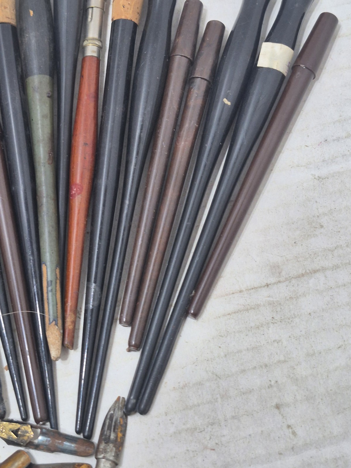 Lot of Vintage Dip Pens Fountain Pens Some w/Nibs Various Sizes Calligraphy