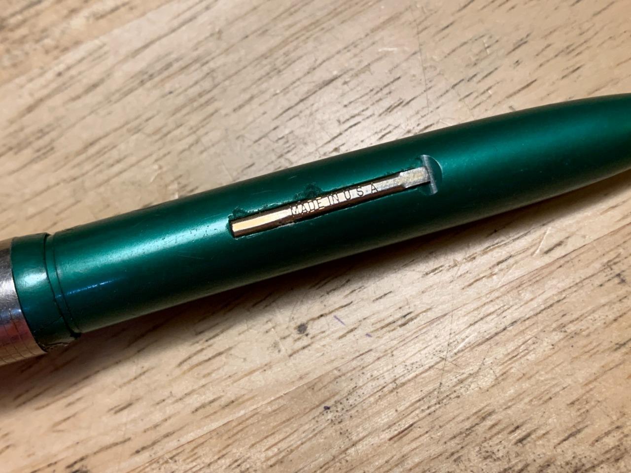 Vintage American Green Lever Fill Fountain Pen 5 3/8″