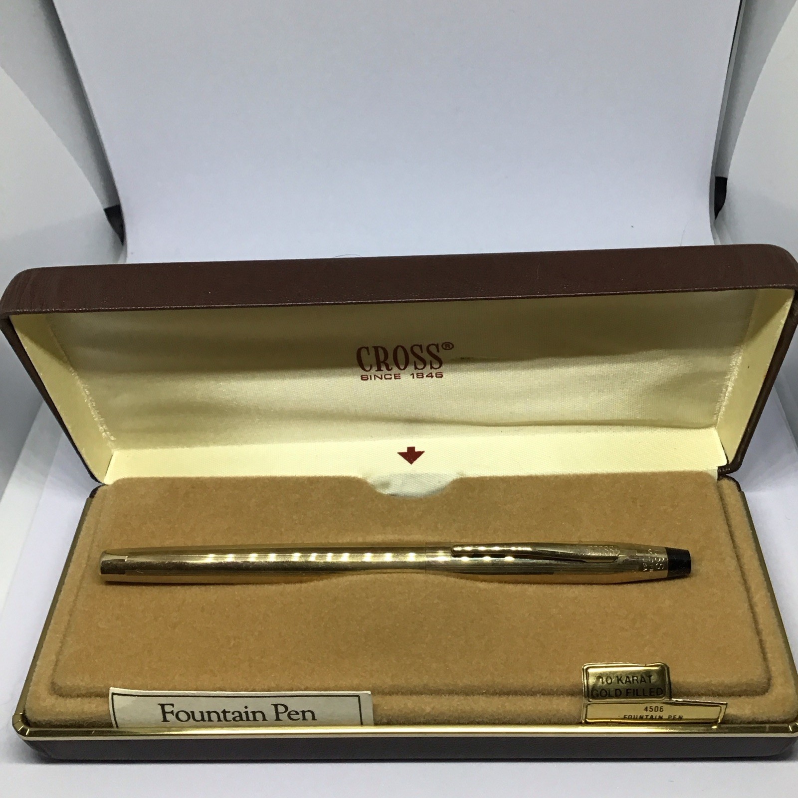 Cross 4506 1/20 10KT Gold Filled Fountain Pen w/14K 585 M-Nib, Converter, case