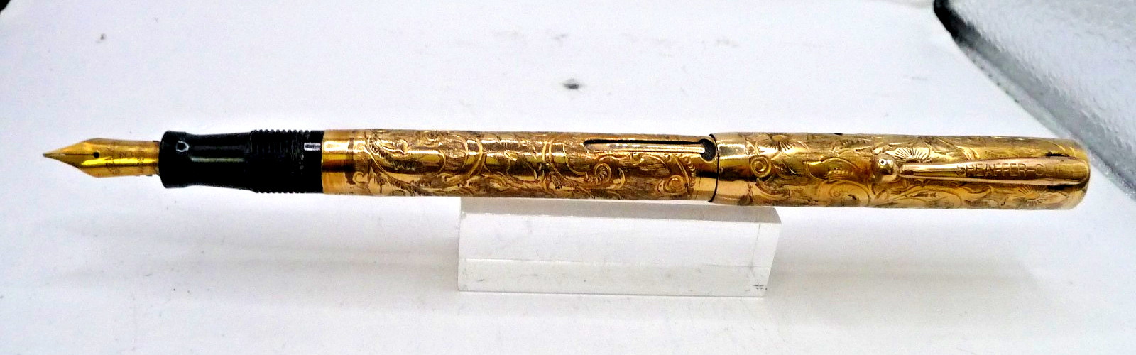 Sheaffer Vintage Gold Overlay Lever Fill Fountain Pen==restored–fine