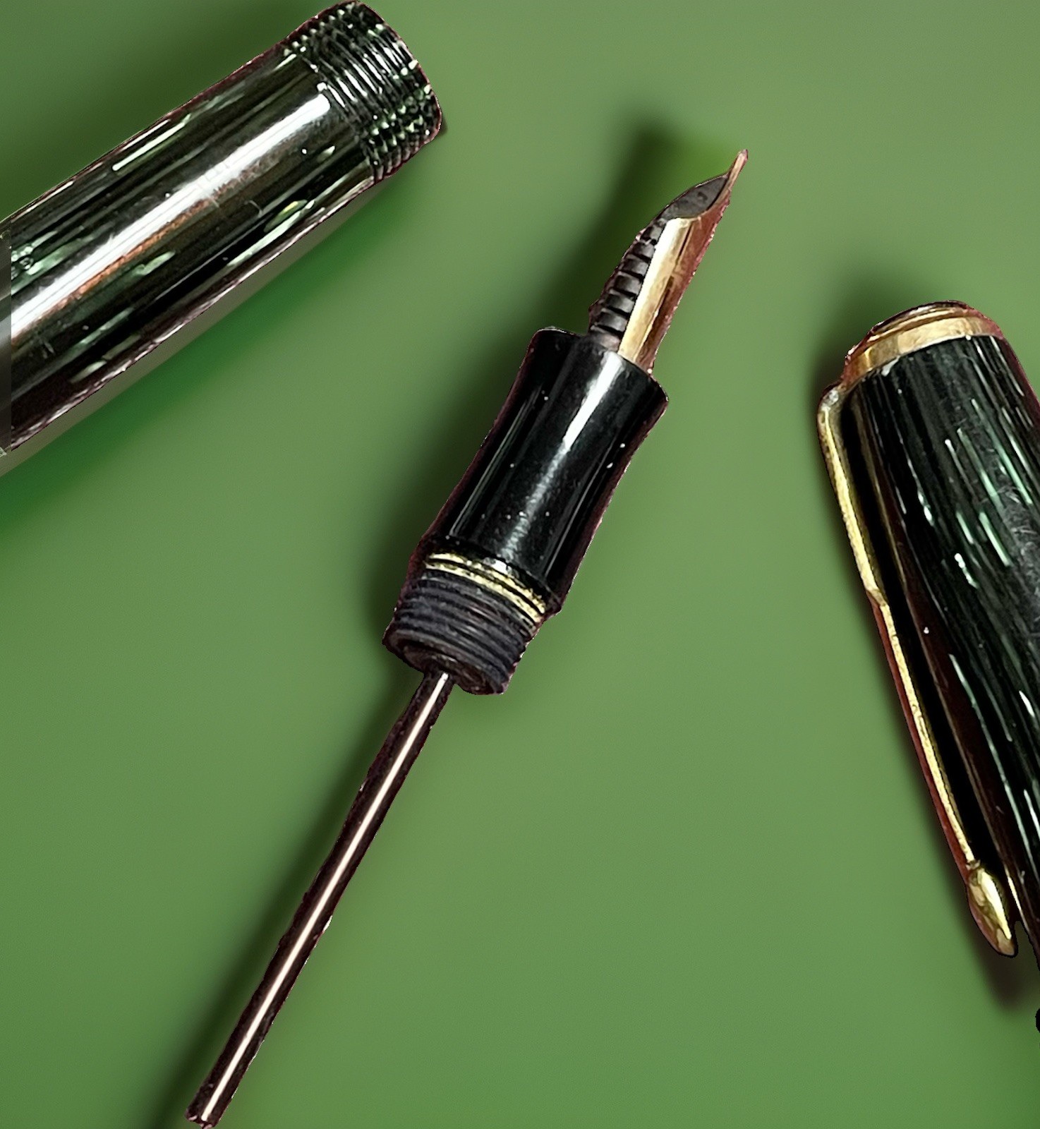 Parker Shadow Wave Vacumatic Desk Fountain Pen w Taper & Cap ~ Fine Nib ~ Nice!