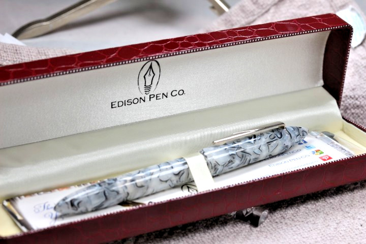 EDISON NOUVEAU 2018 WINTER PREMIERE FROST FOUNTAIN PEN FINE NIB NEW IN BOX