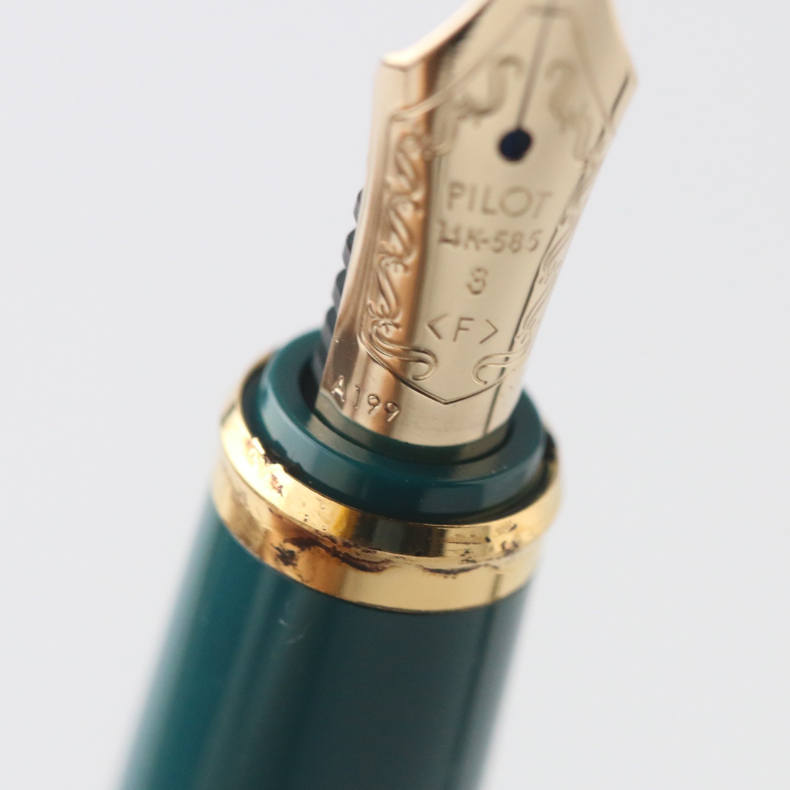 Pilot Custom 98 Green Fountain Pen 14K-585 F Nib Tested w/ New Converter