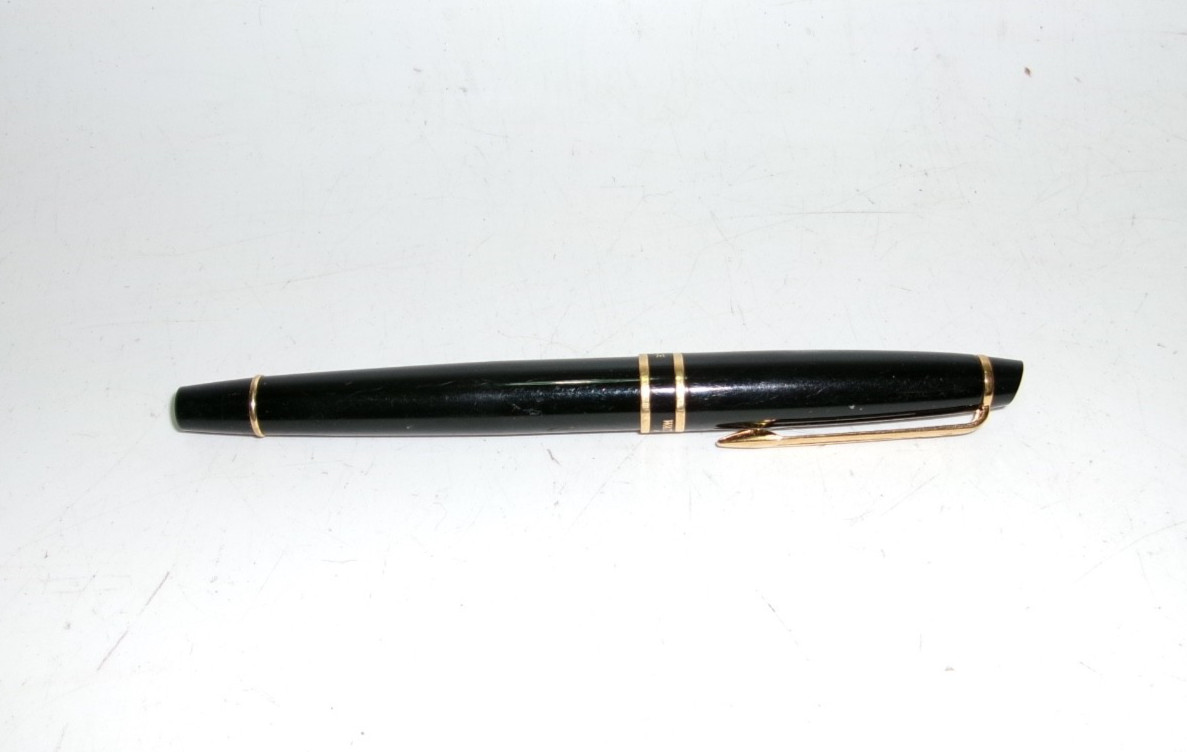 Waterman Paris Black Lacquer Fountain Pen Gold Trim – M Nib – Used