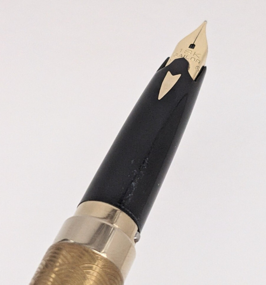 Sailor Ebony Kaga Maki-e Fountain Pen – 18K M Nib Vintage 1980s Super Rare