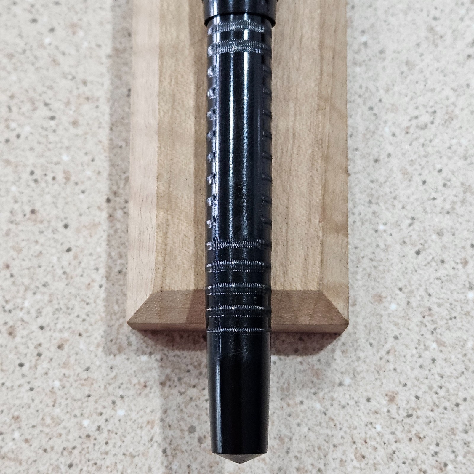 Unbranded Lever Fill Black Etched Cap & Barrel With Pointed Ends 5″ Fountain Pen