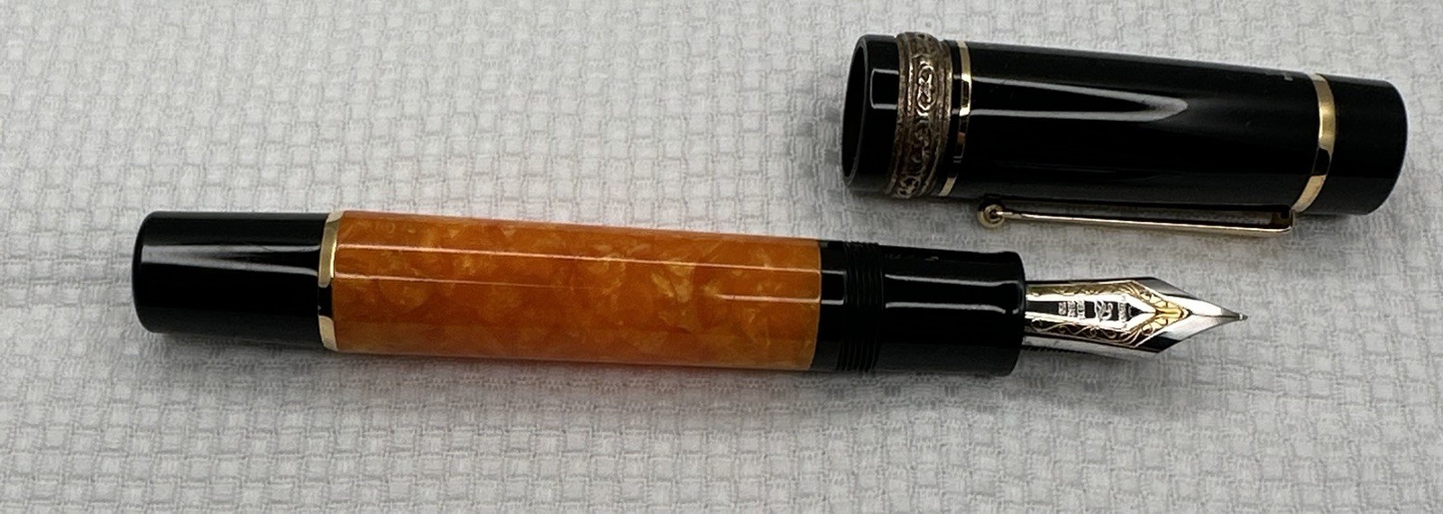 Delta Dolce Vita Millennium 18k 750 Fountain Pen Orange Italy