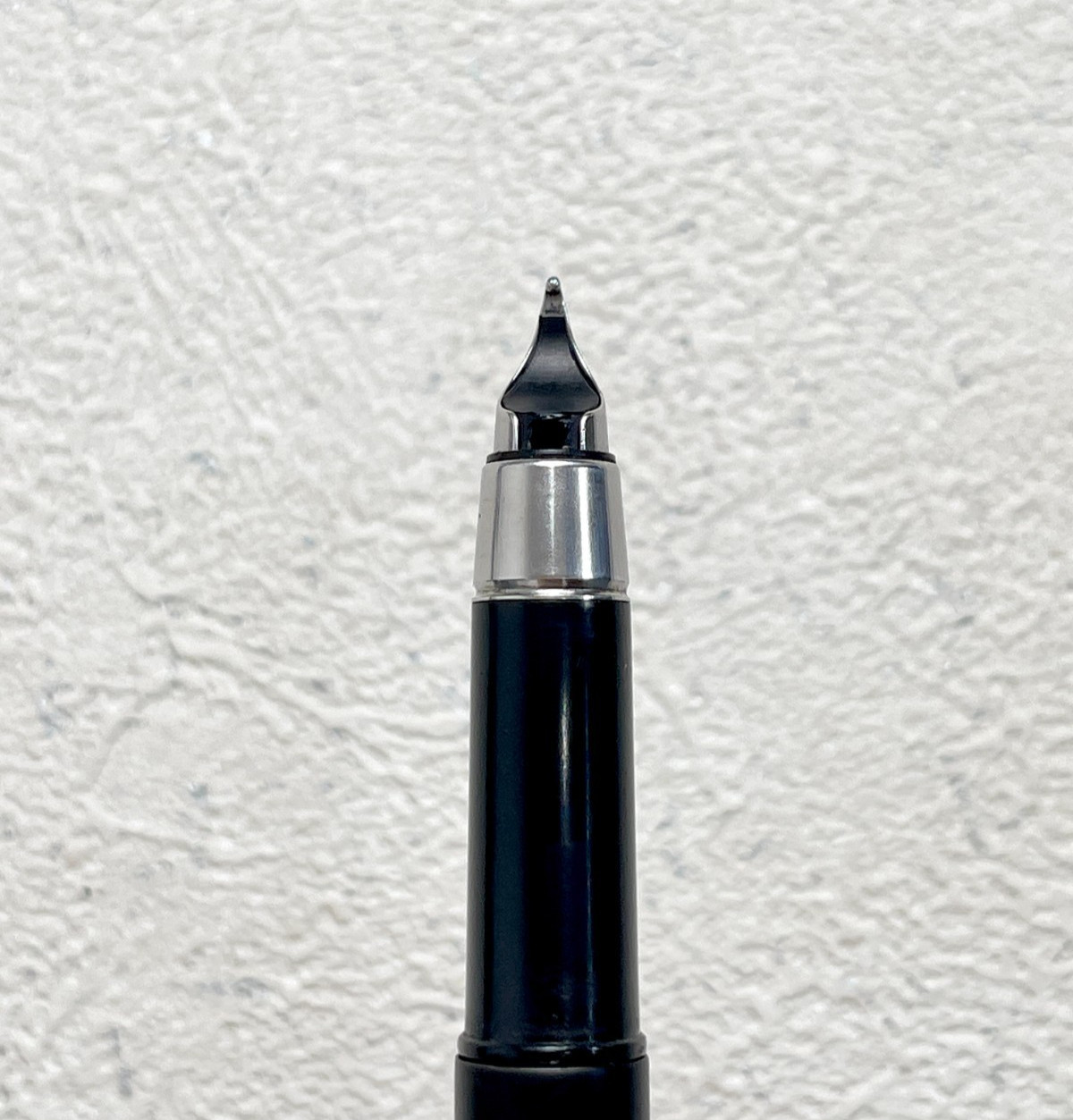Vintage Parker 25 Fountain Pen in Matte Black Made in England BS057