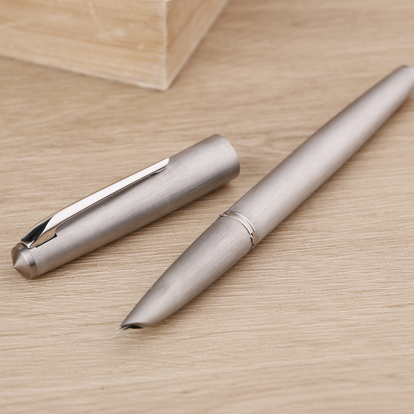 Majohn Ti200 titanium alloy Fountain Pen Fine nib with Converter, Bright / Matte