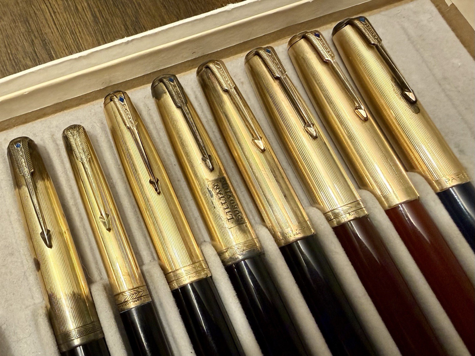 LOT OF 7 VINTAGE PARKER 51 FOUNTAIN PENS & 1 MECHANICAL PENCIL 14K NIBS 14K CLIP
