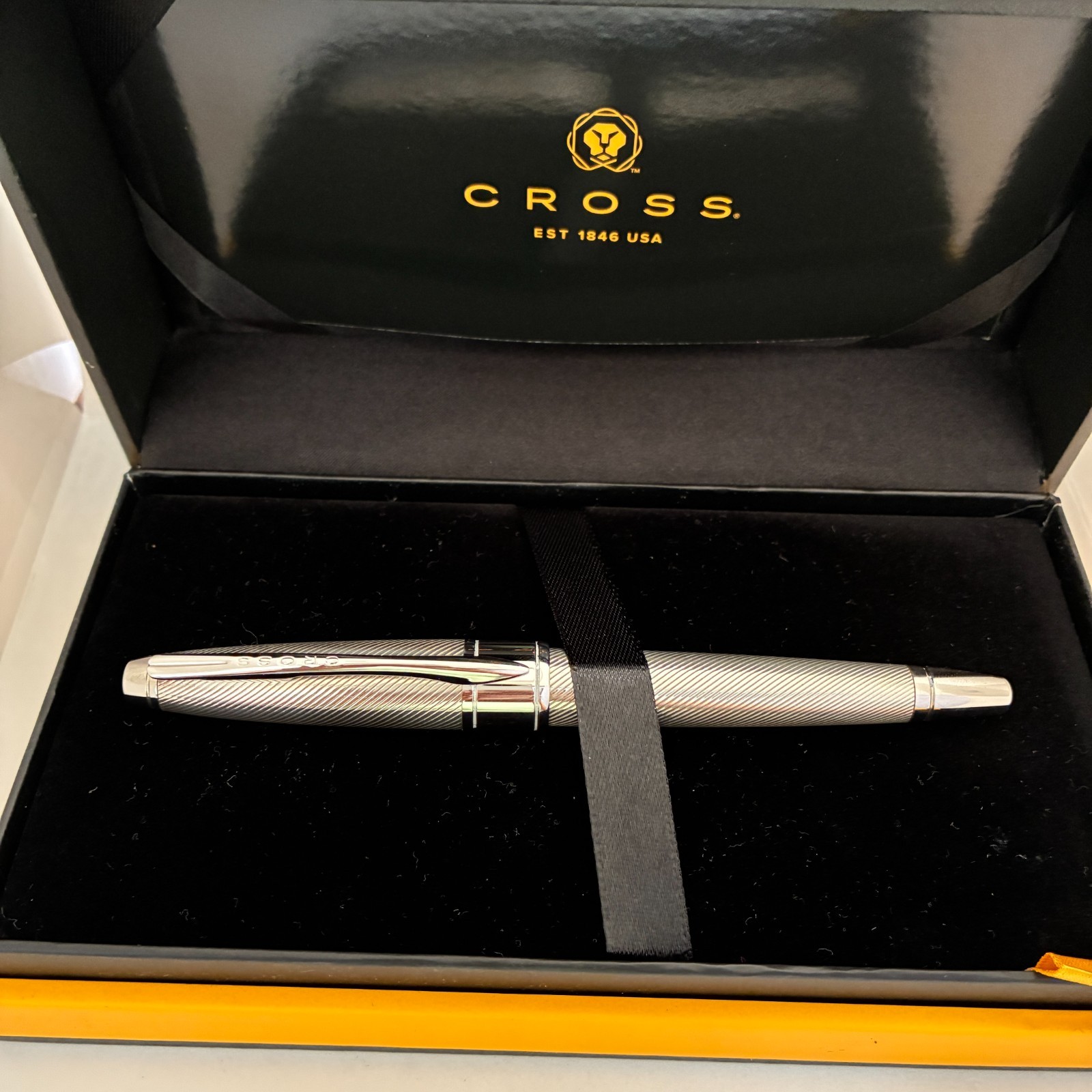 Cross Apogee Sterling Silver With Platinum Fountain Pen – Chrome Trim