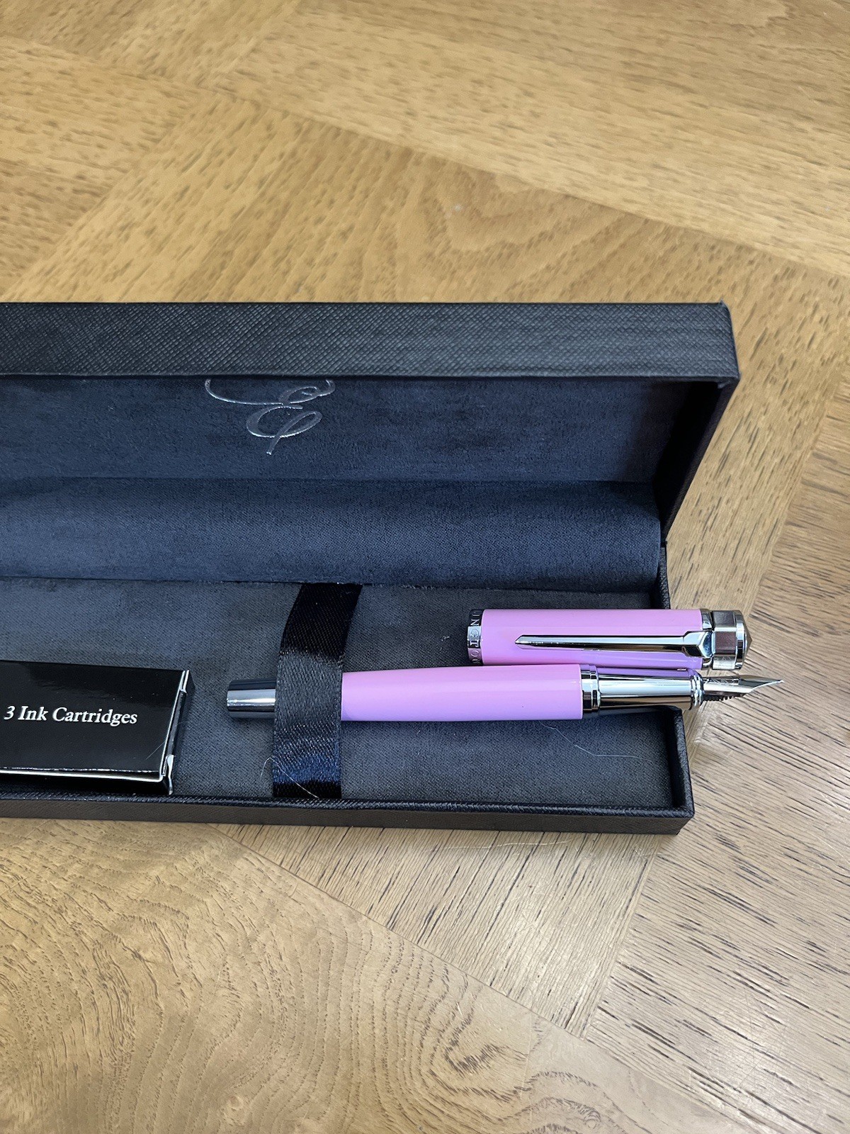 2 Ellington Fountain pens With Extra Cartridges