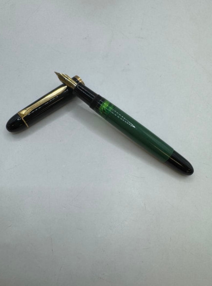 Pelikan 120 Vintage Fountain Pen 1955 Green Black Gold Piston Filler Germany