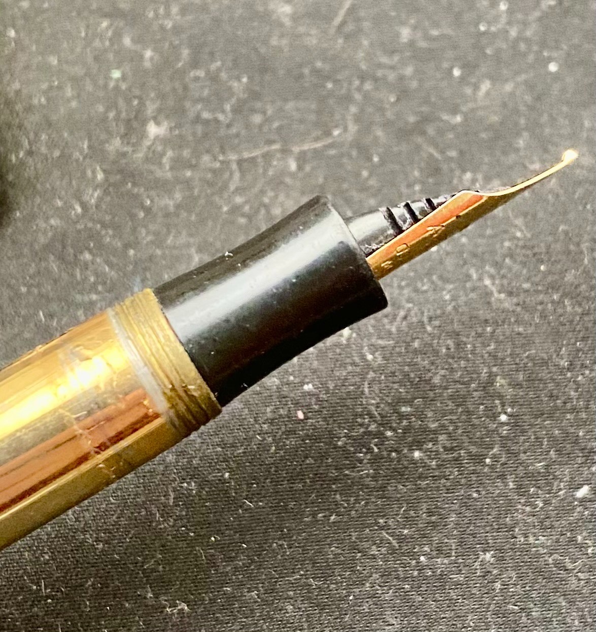 RARE USA GUILLOCHE GOLD FILLED FOUNTAIN PEN, DURATIP 14k “2” NIB Nr 2233, c1950