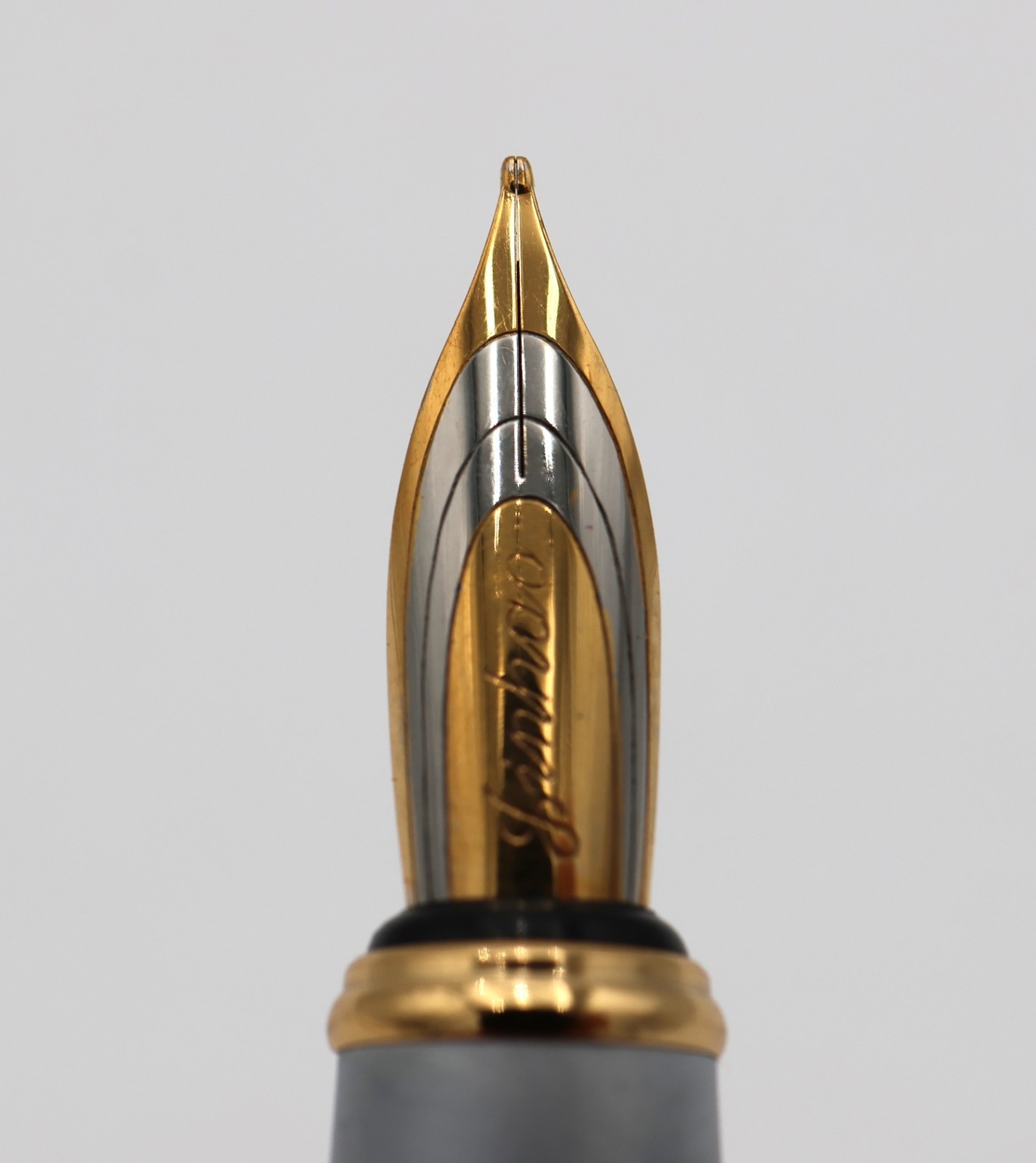 Jinhao Emperor Dragon Fountain Pen – Gold Trim, Red Jewel Eyes, M Nib N.O.S.