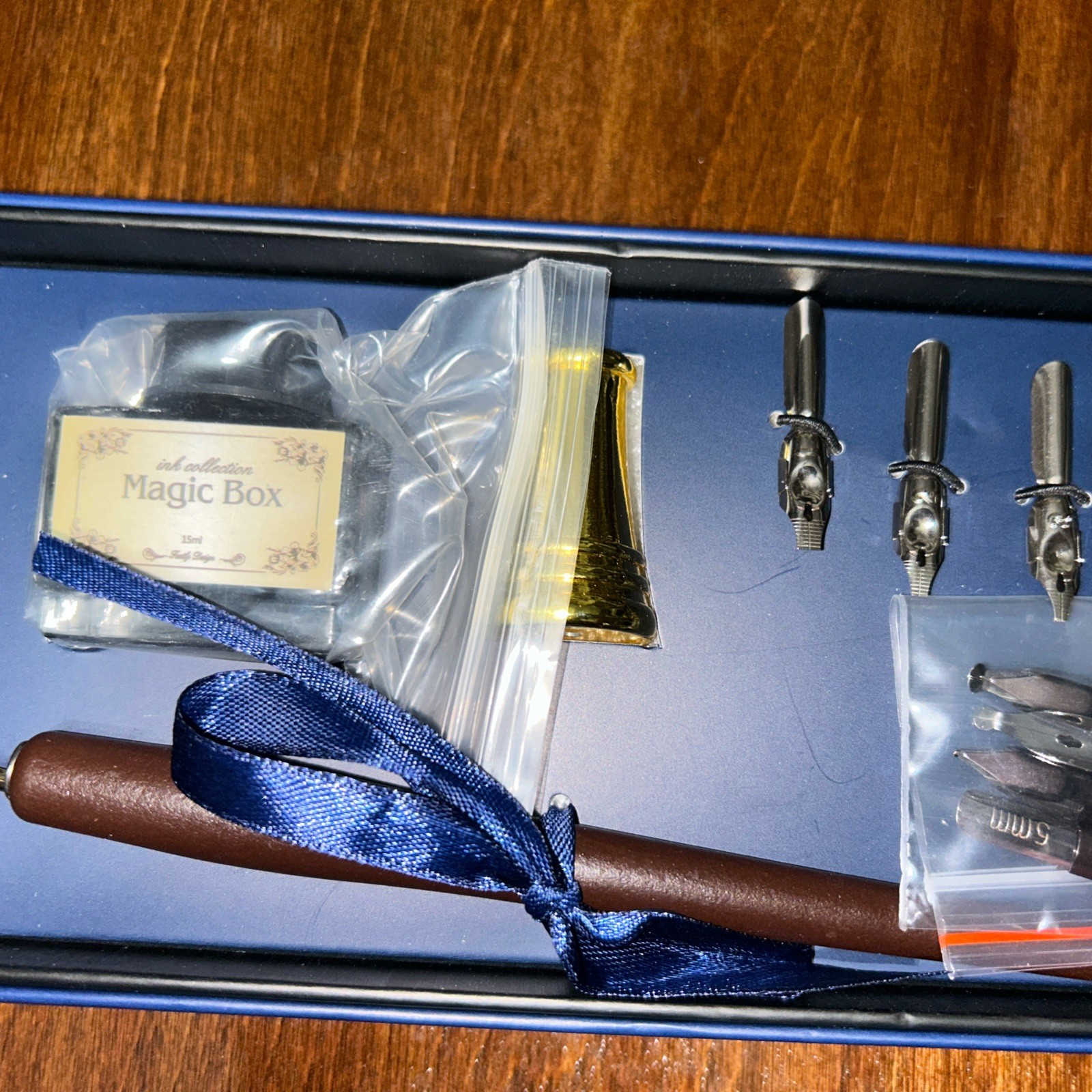 Vintage Fountain Pen Gift Set with Various size Nibs New
