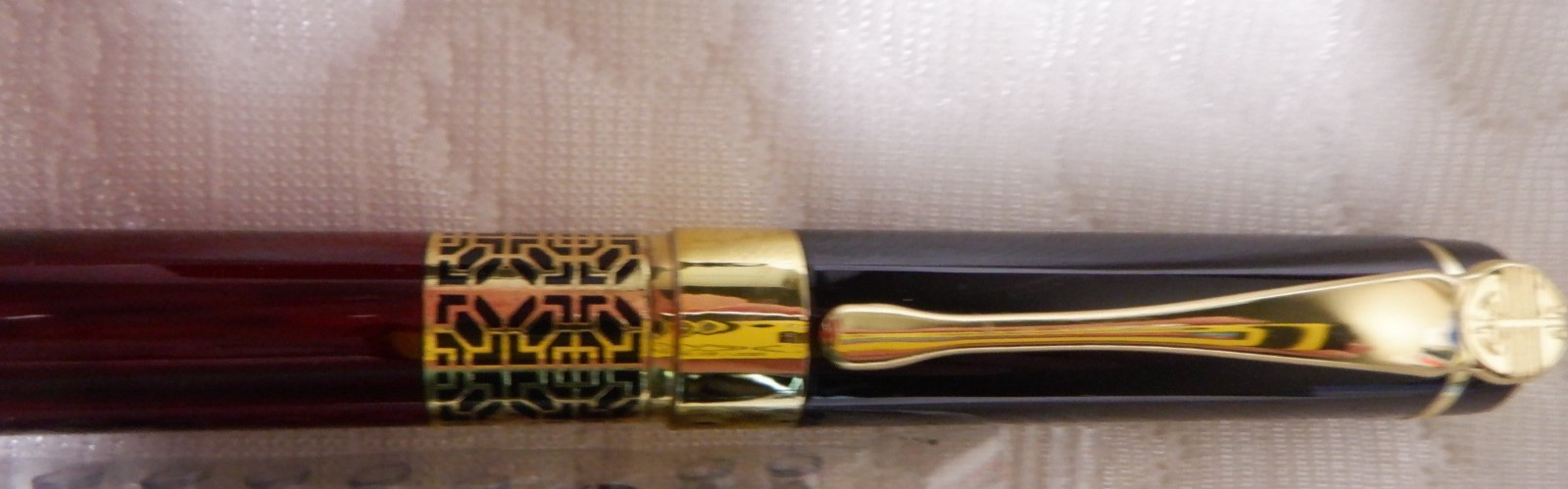 COLLECTORS FOUNTAIN PEN , YON SHEN, W/5 BLACK CARTRIDGES..