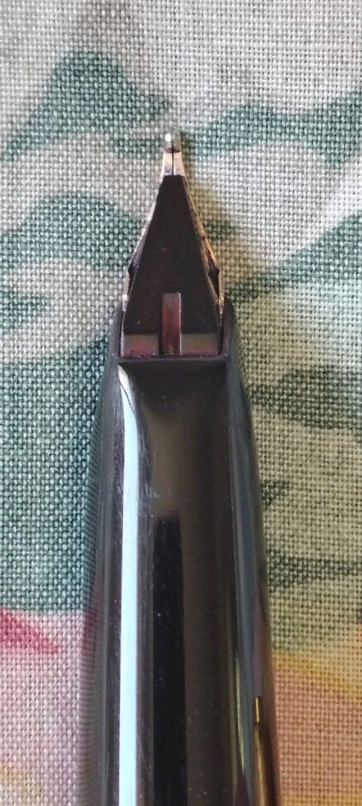 Soyuz SV, USSR Pen 14k Gold Nib Gold Filled Cap,Black Barrel Built In Filler