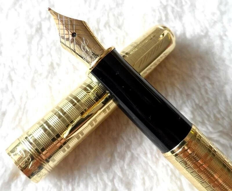 Good Gold Circle/Gold Clip Parker Sonnet Series Fine (F) Nib Fountain Pen No Box