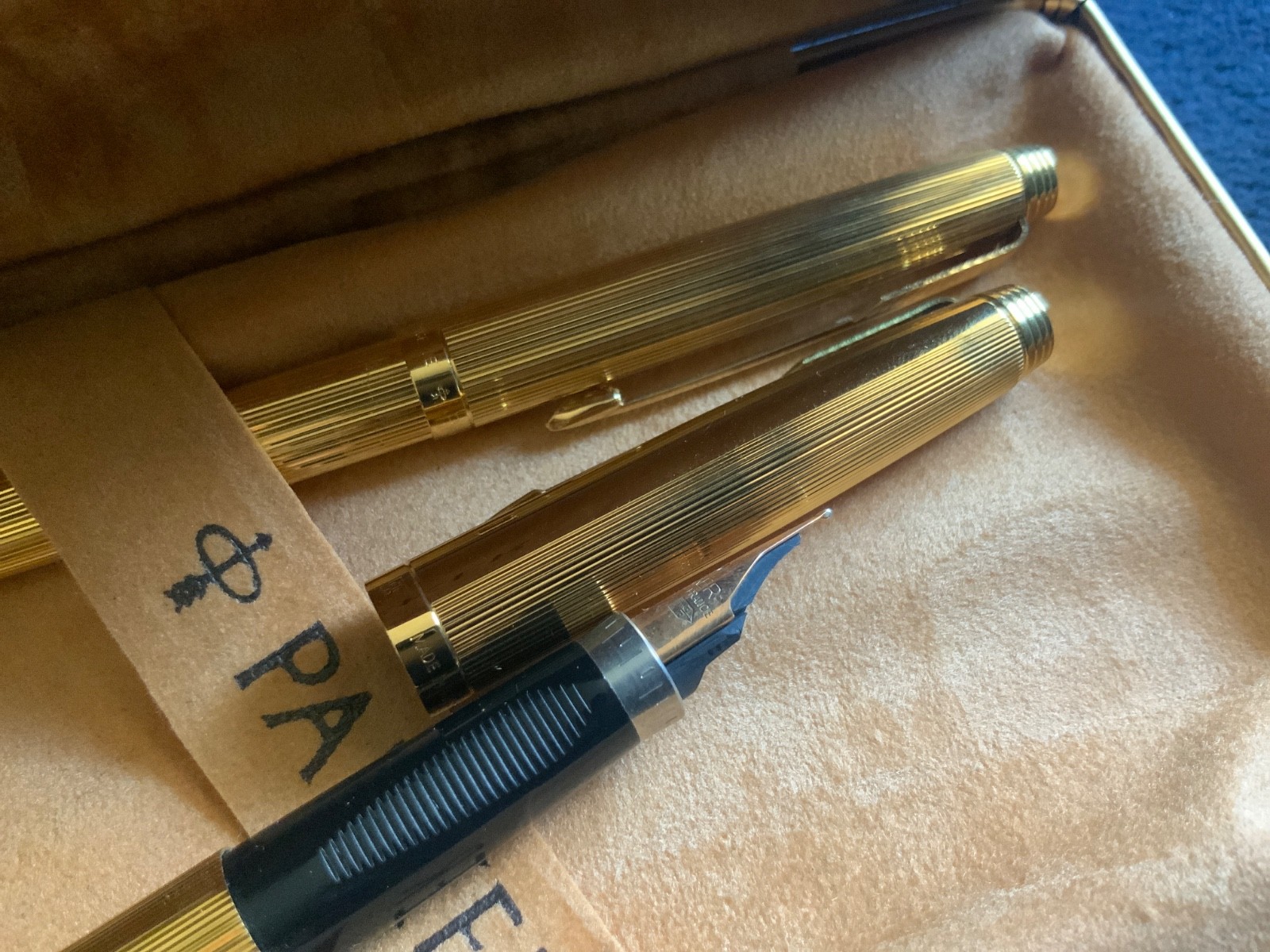 Parker Gold Milares Fountain Pen 14k gold M Nib Set VTG 80s Excellent France
