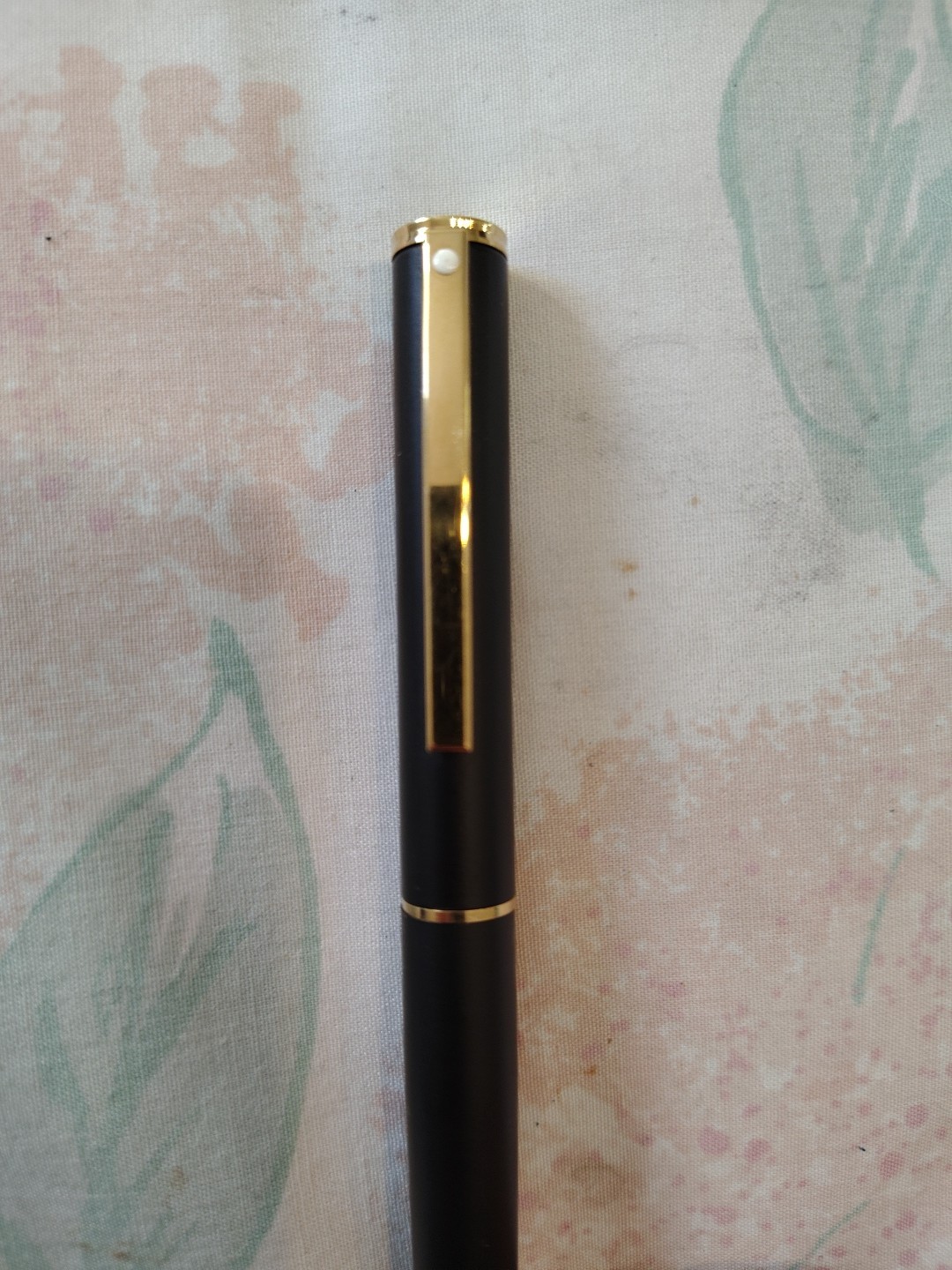 Sheaffer Fashion M Matte Black Metal fountain pen, Medium Gold Plated Nib USA
