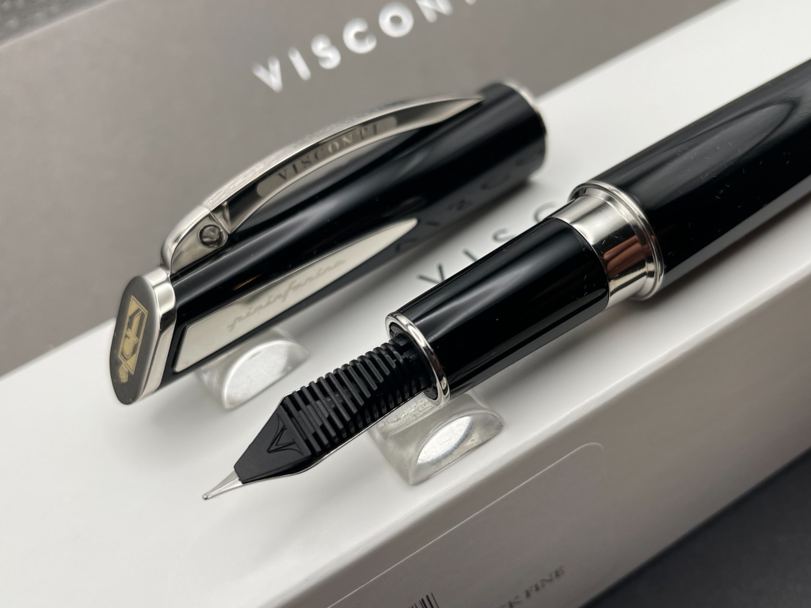 Visconti Italy Pininfarina XL Black & Steel Fountain Pen Extra Fine Nib $395 New