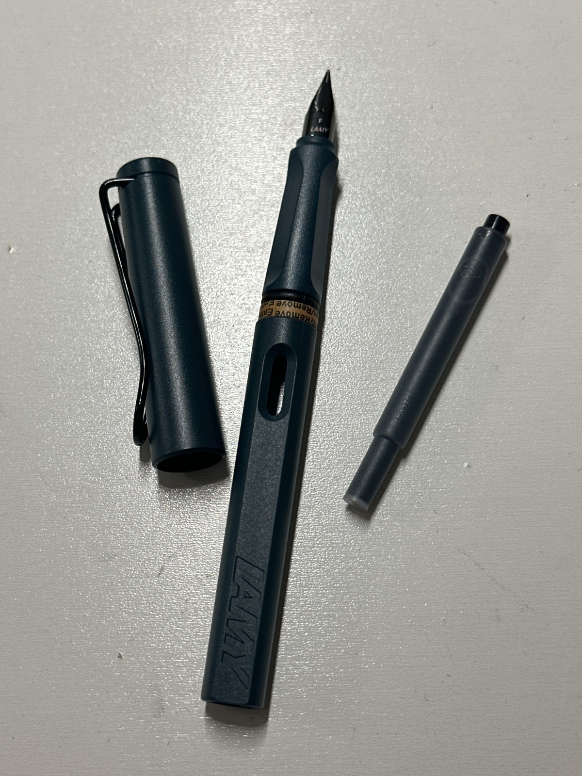 LAMY Safari Fountain Pen Petrol Fine Nib Black Ink Catridge NO BOX