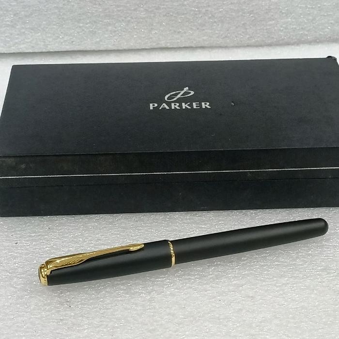 NOS Parker Sonnet Fountain Pen Matte Black GT Full Set Original France VP675