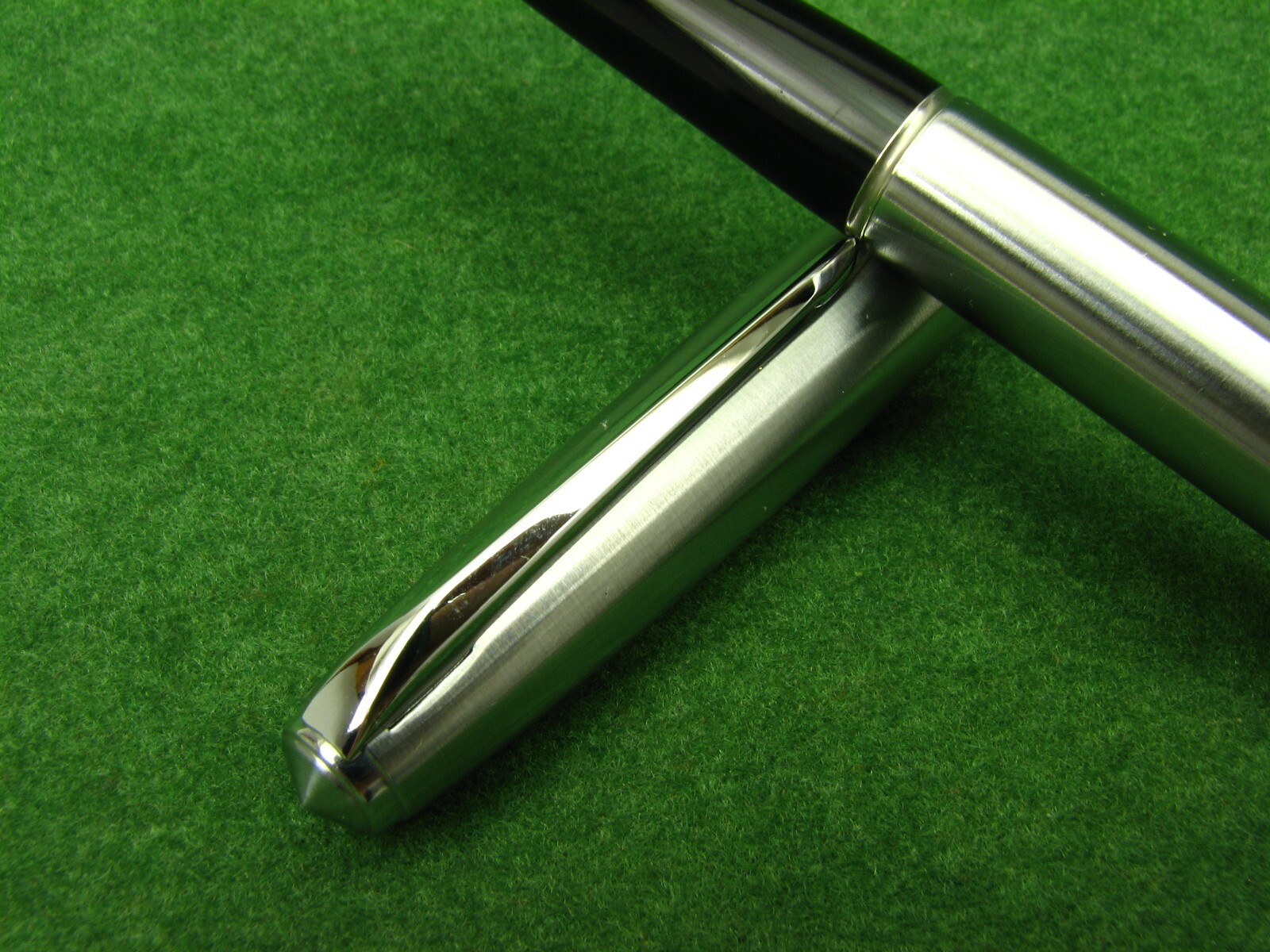 Vintage Hero 100 Fountain Pen 14K Gold Nib China 90s NOS