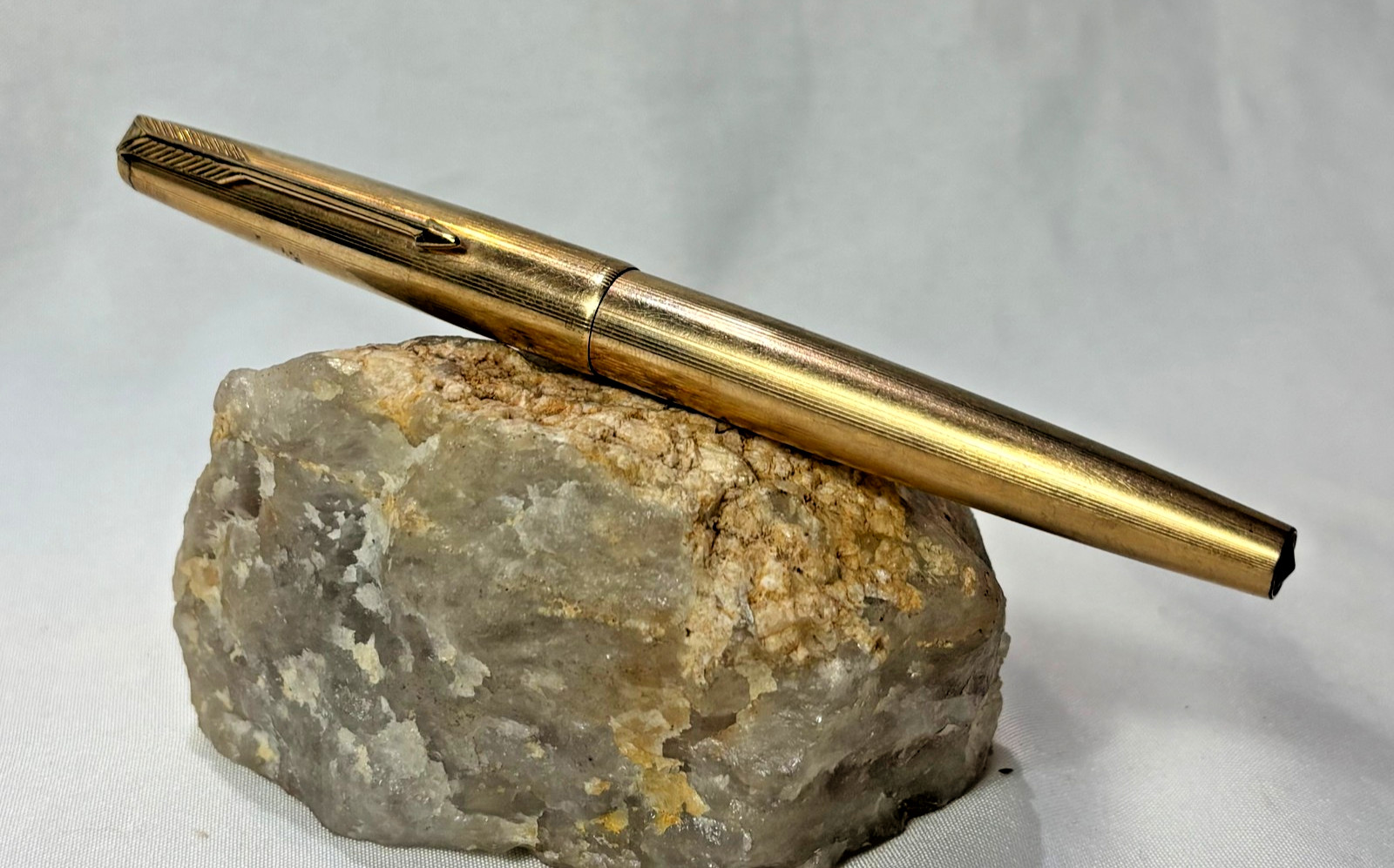 1958 Parker Fountain Pen #61 Signet 12 Kt Gold Filled Made In USA